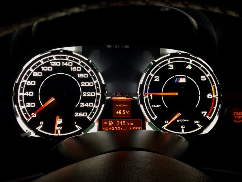 М3 приборка е90