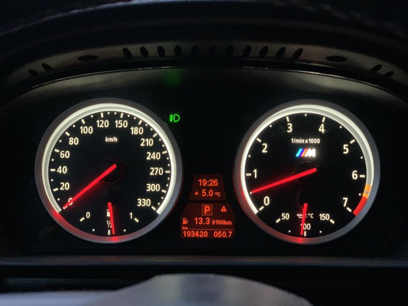 BMW e60 приборка