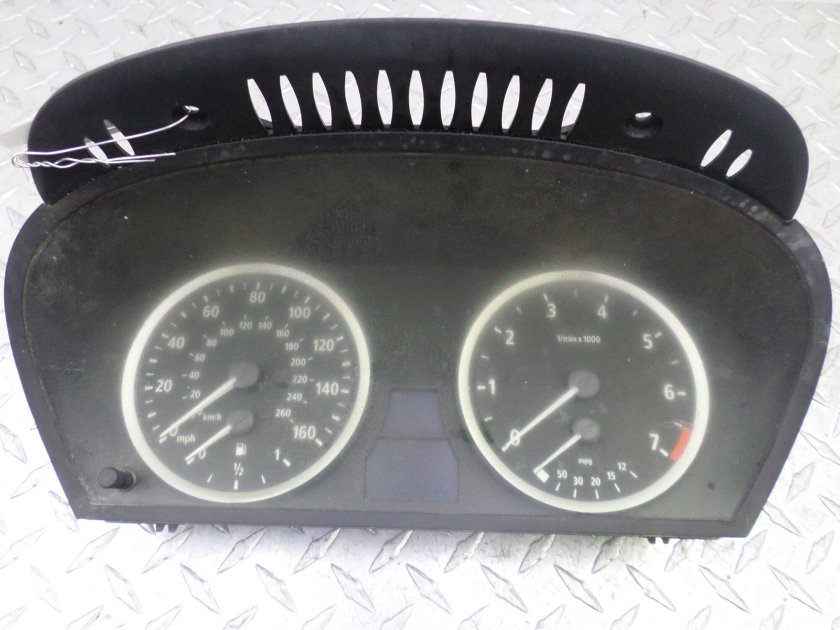 BMW 1 Series приборная панель