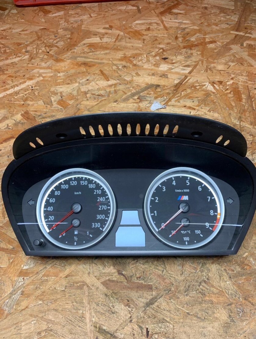 E61 m5 спидометр
