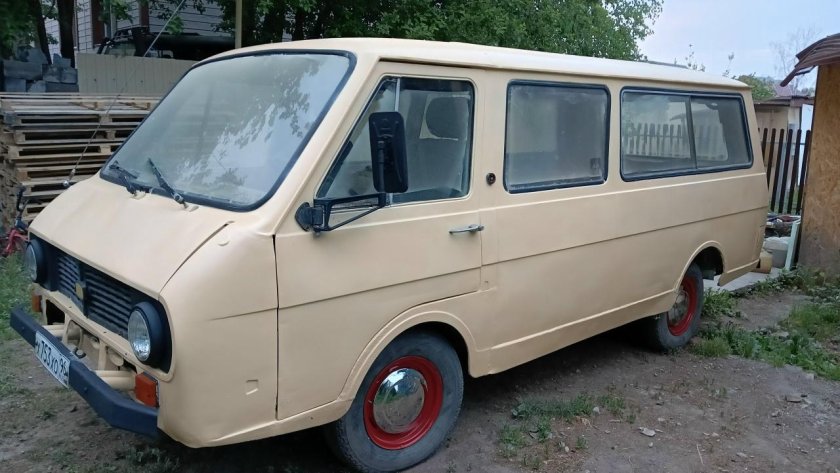 РАФ-2203 микроавтобус