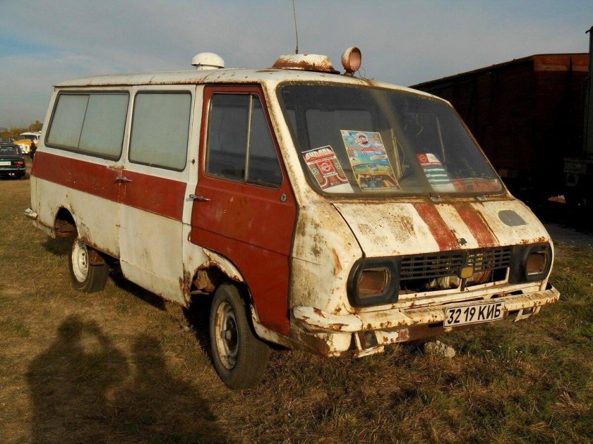 РАФ-2203 микроавтобус