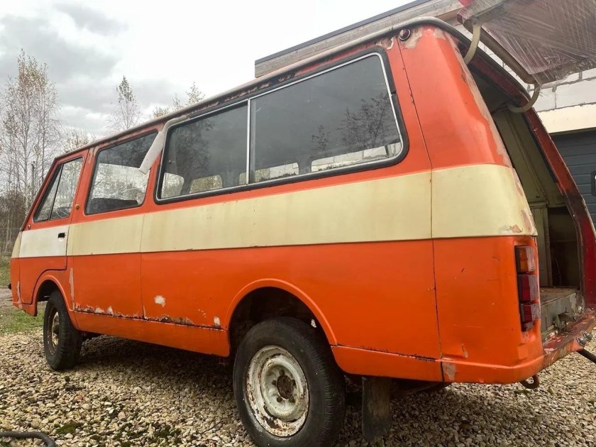 РАФ микроавтобус