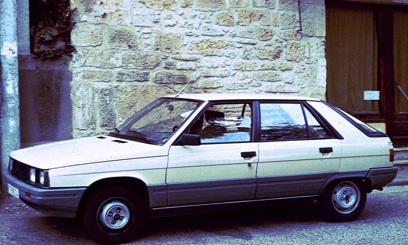 Renault 9