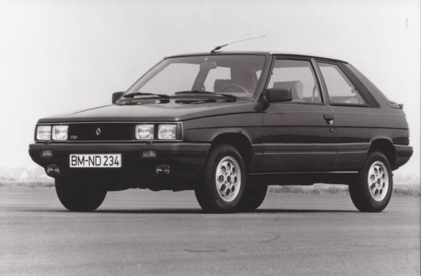 Рено 11 купе