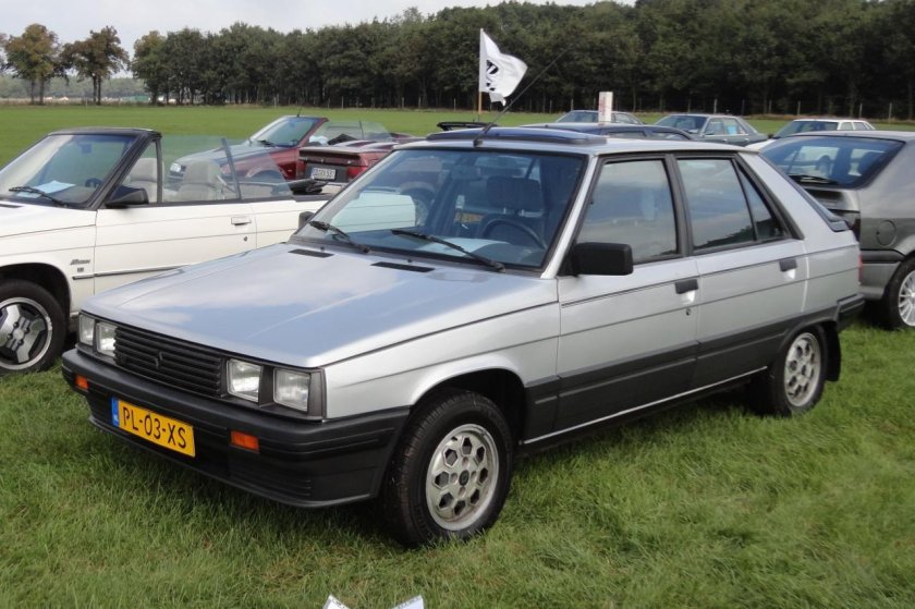 Renault 9 and 11