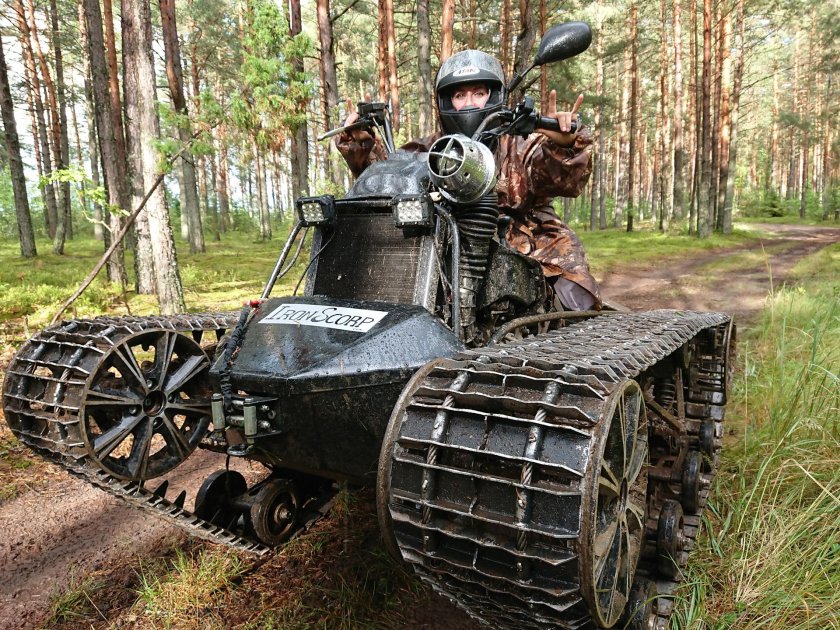 АТВ вездеход гусеничный