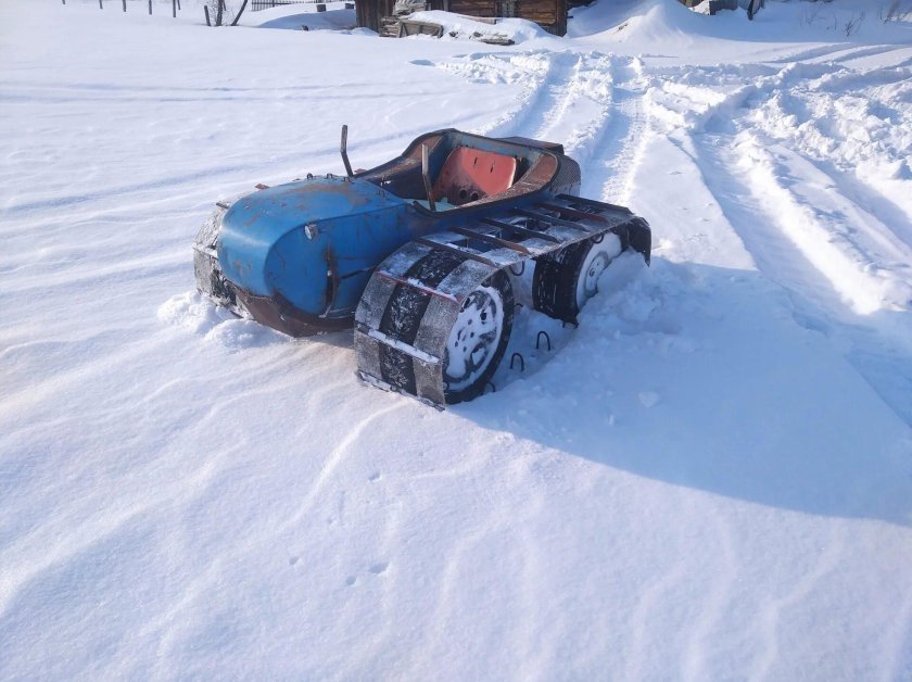 Гусеничный вездеход из мотоцикла Урал