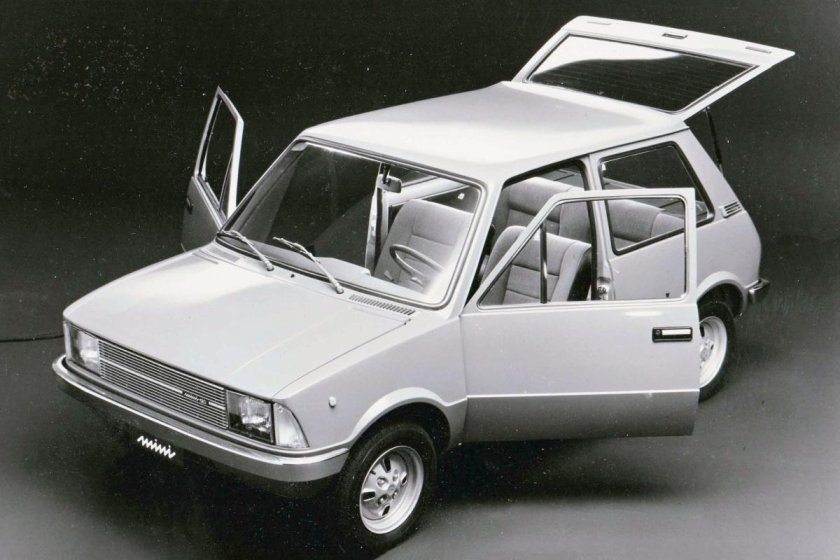 Innocenti 900