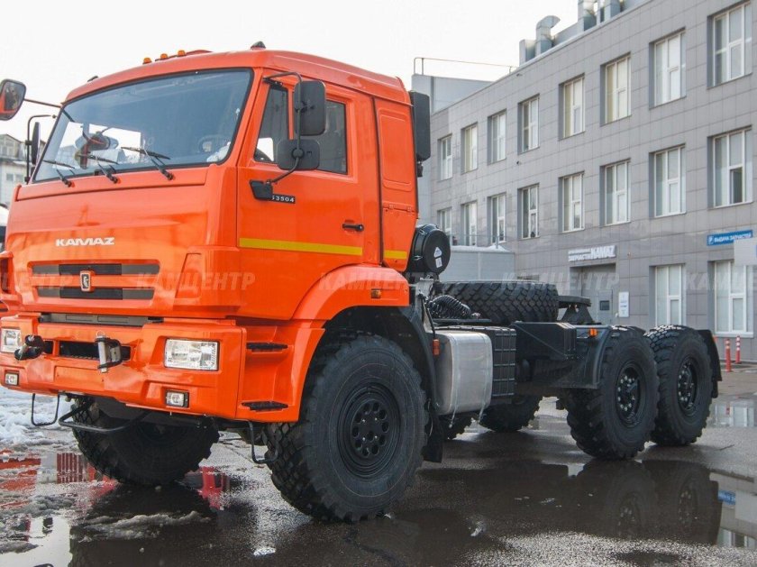 Седельный тягач камаз