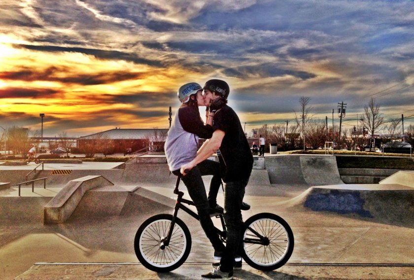 Парень на BMX