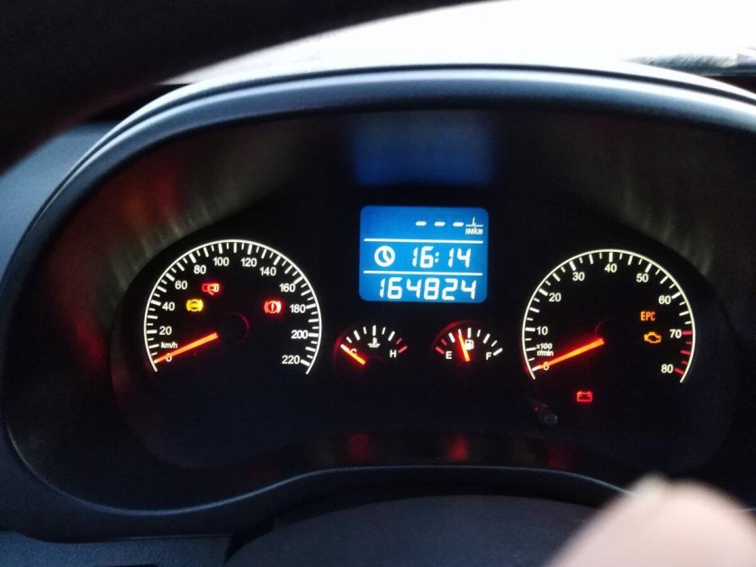 Панель приборов на Вортекс Эстина