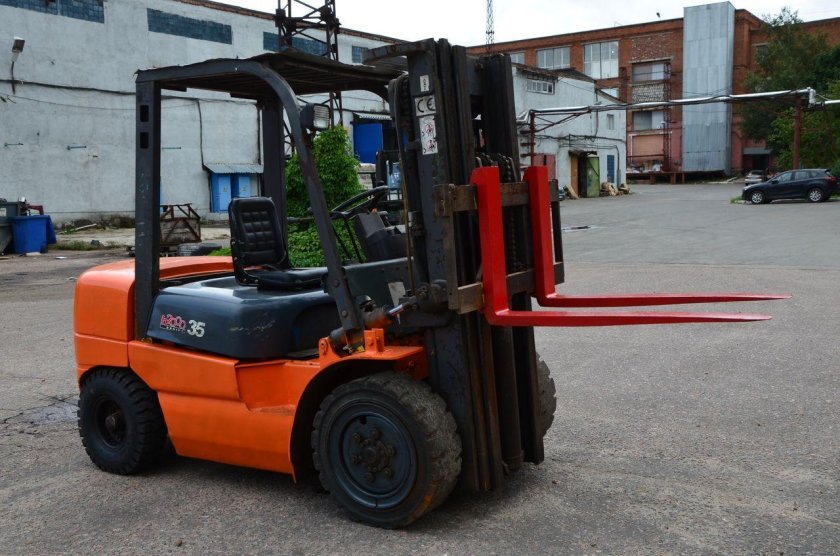 Погрузчик Heli cpcd30