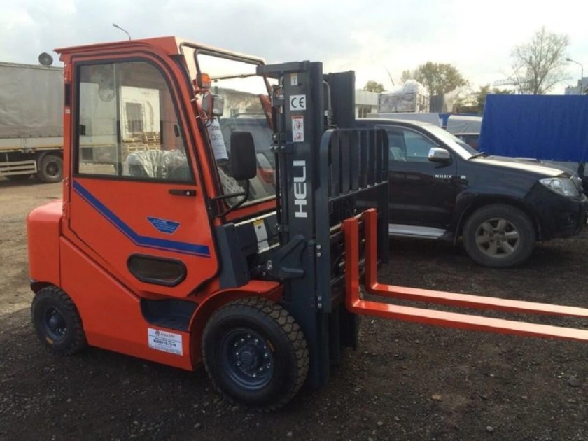 Heli погрузчик вилочный cpcd25