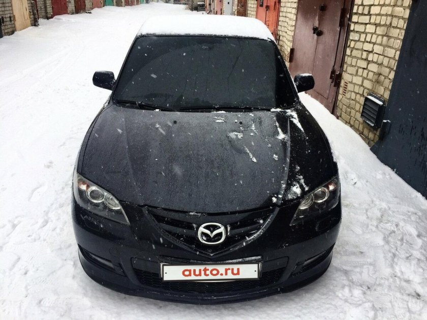 Мазда 3 черная