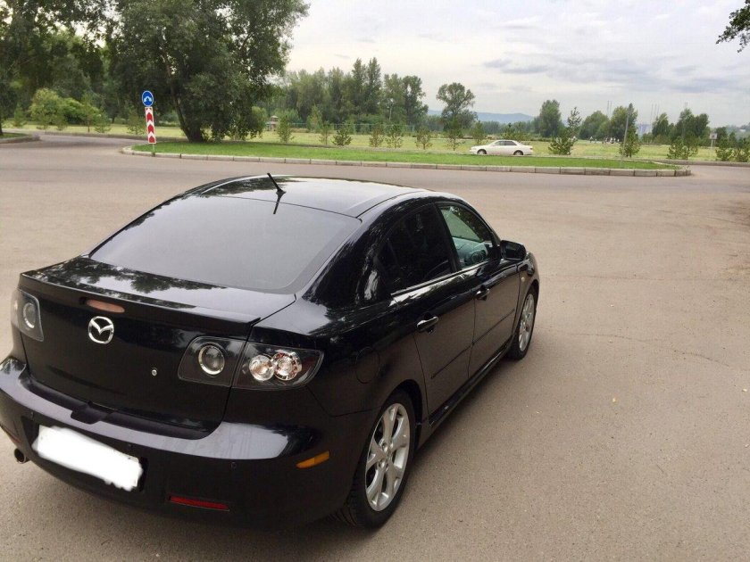 Mazda 3 BK черная