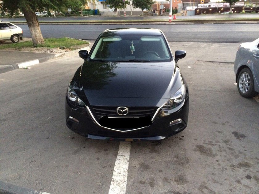 Мазда 3 2014 черная