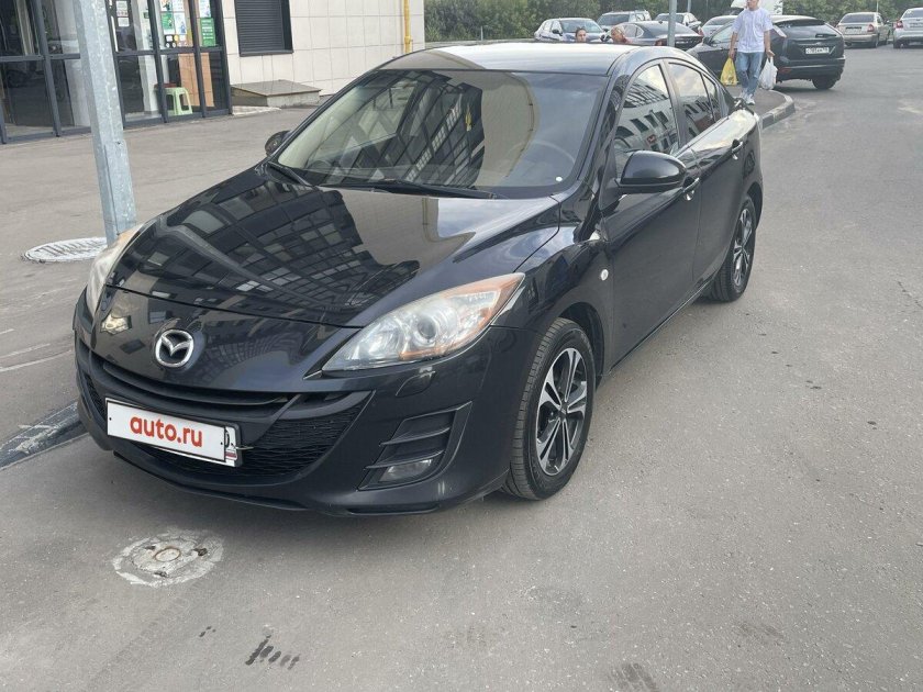 Мазда 3 2010 черная