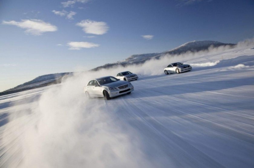 Машина зимой