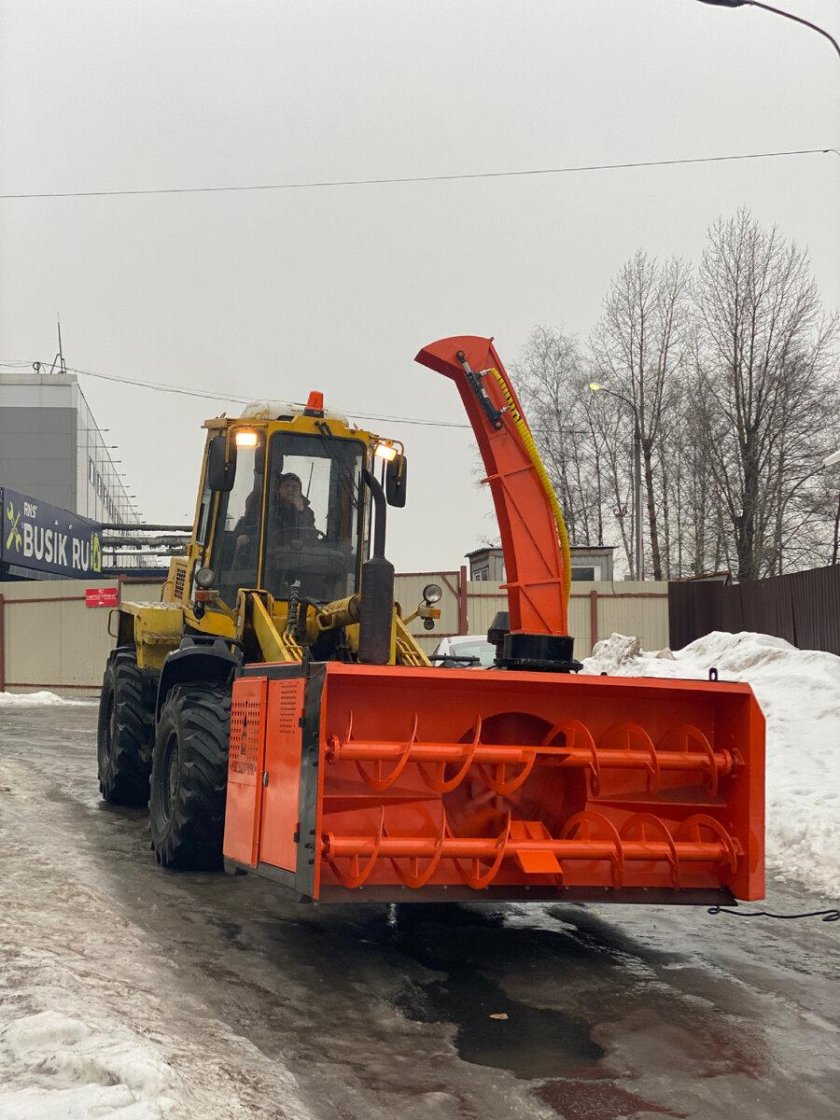 Шнекороторный снегоочиститель