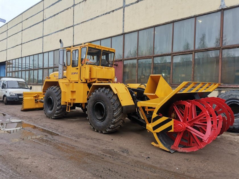 Трактор Тюмень