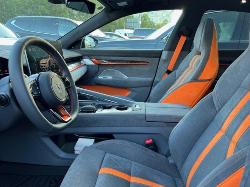 Zeekr 001 2024 алькантара