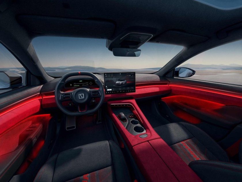 Автомобиль zeekr