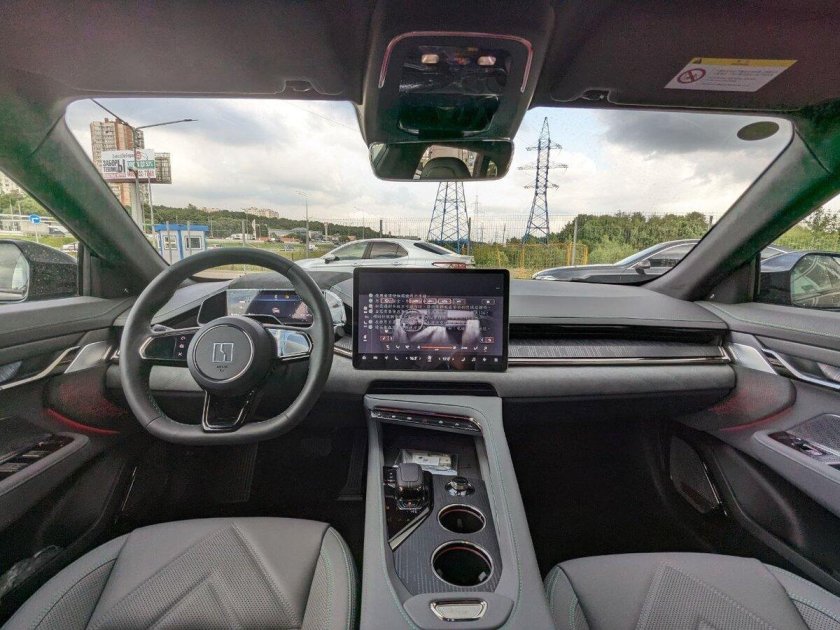 Zeekr 001 салон