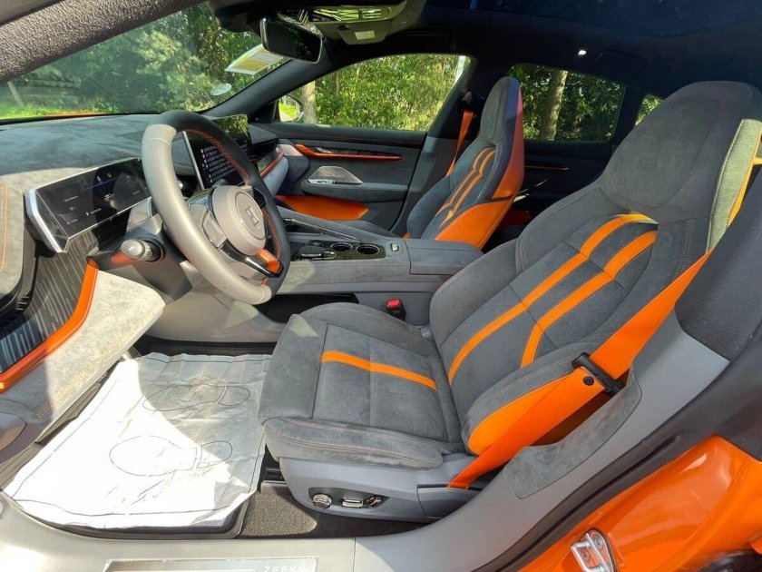 Zeekr 001 100 KWH 2023 оранжевый