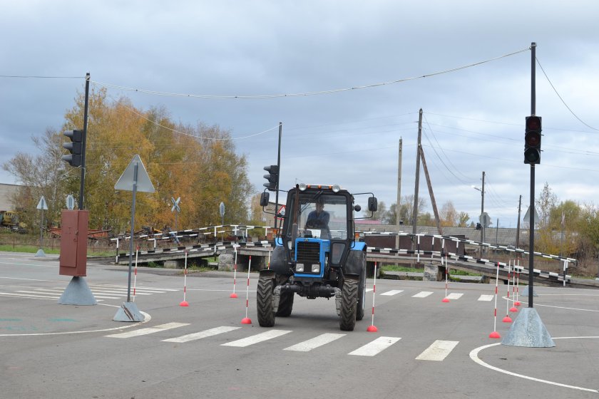 Вождение трактора МТЗ 82