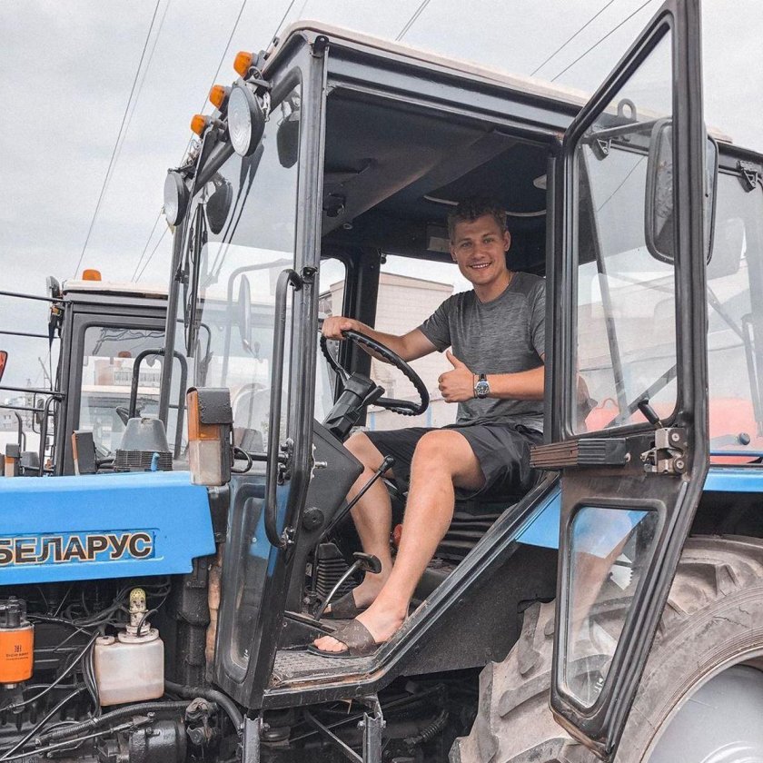 Водитель трактора