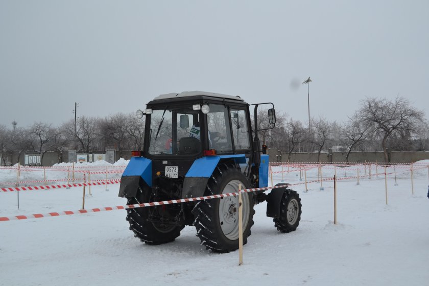 Вождение трактора