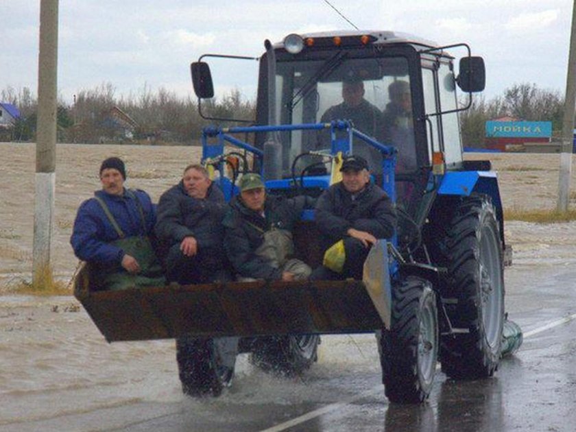 Много трактористов