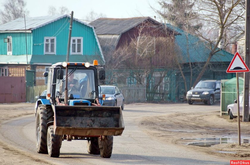 Деревенский трактор