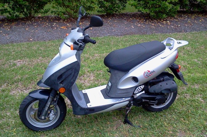Скутер Кобра 50 кубов