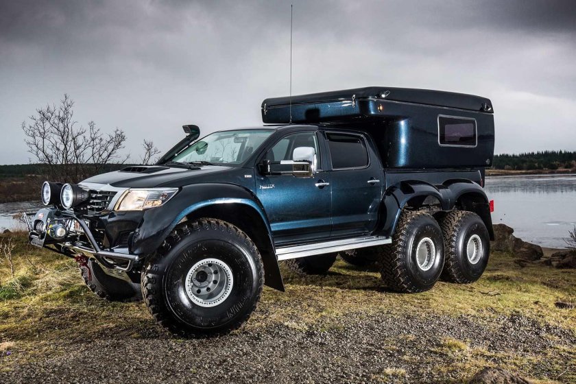 Toyota Hilux 6x6