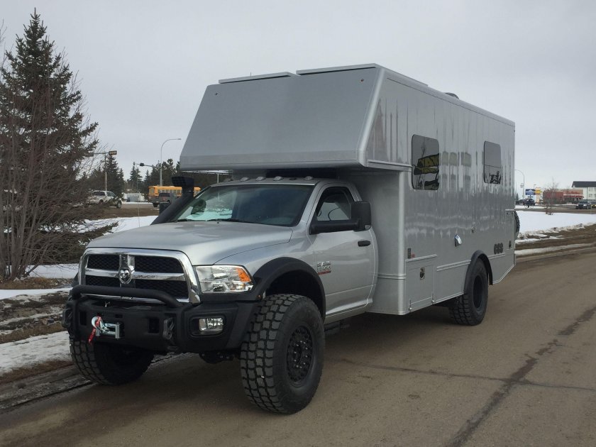 Dodge Ram 3500 Camper