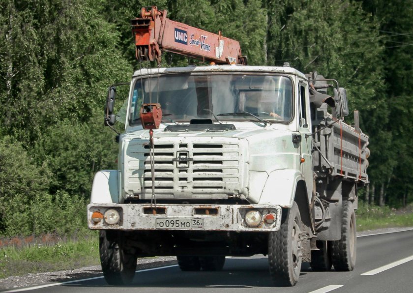 ЗИЛ 4331 молоковоз