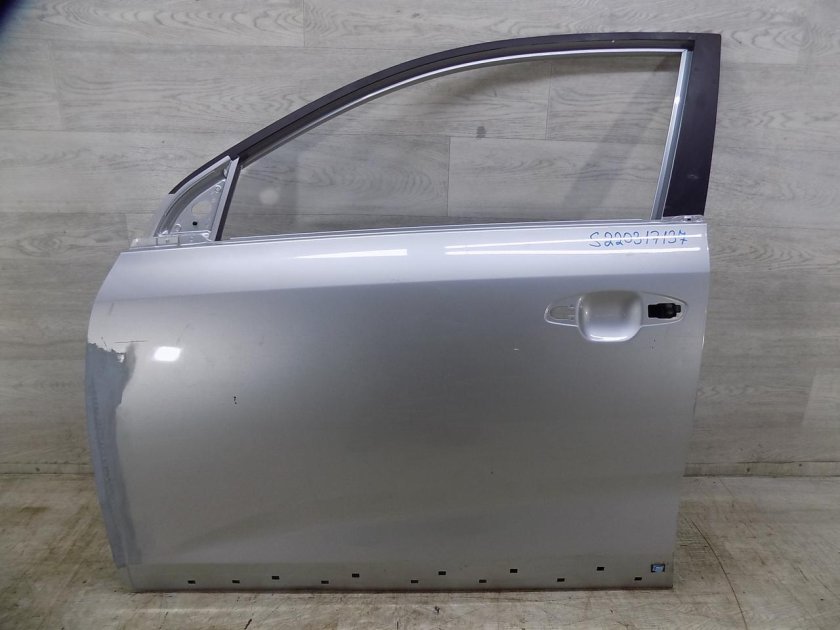 Дверь передняя левая (Vesta) 8450039379