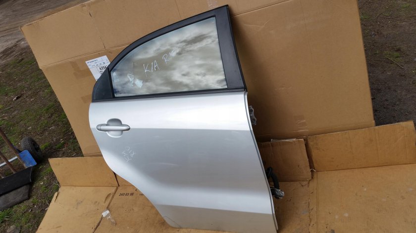 Задняя дверь киа рио 3