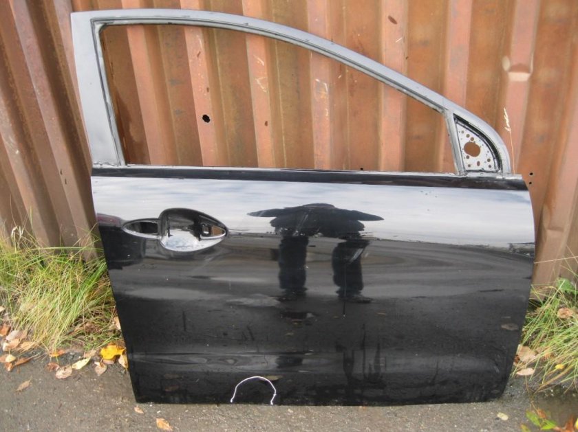 Киа Рио 3 дверь передняя правая