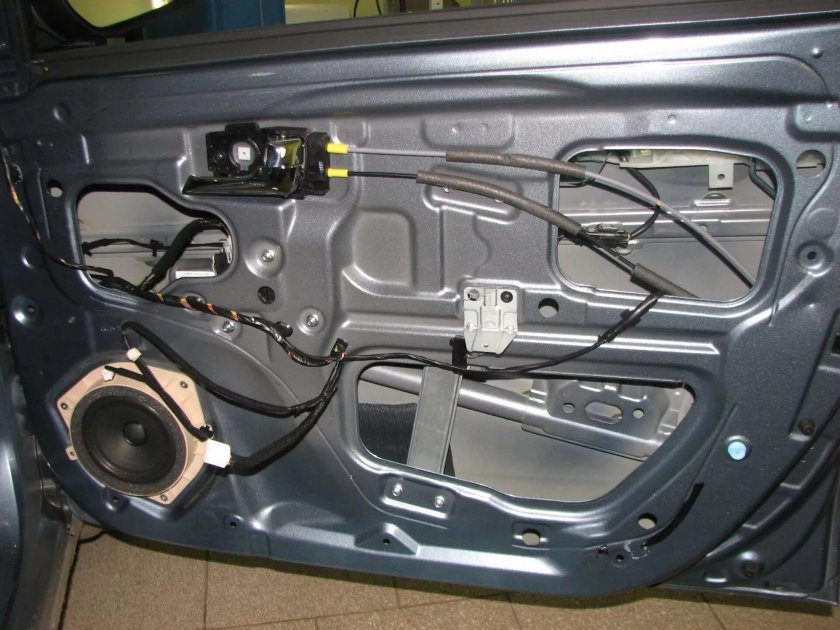 Киа Рио 4 задняя дверь