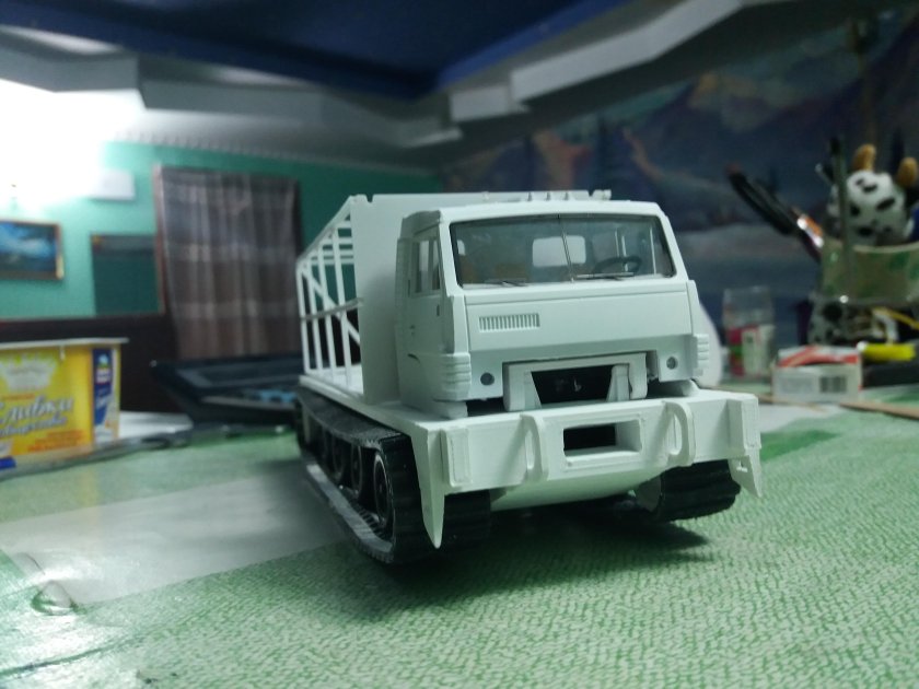 Гусеничный КАМАЗ 1:43 конверсия