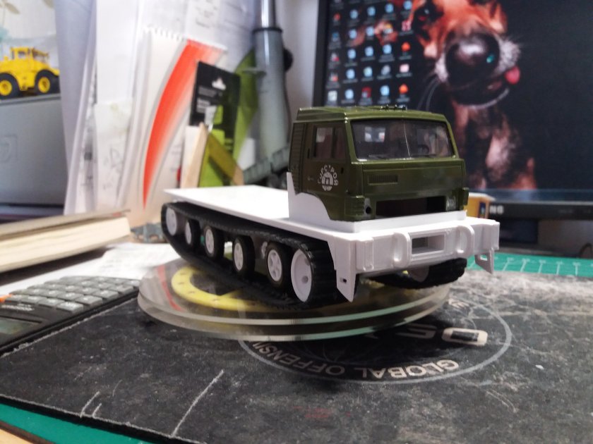 КАМАЗ гусеничный вездеход кунг 1:43