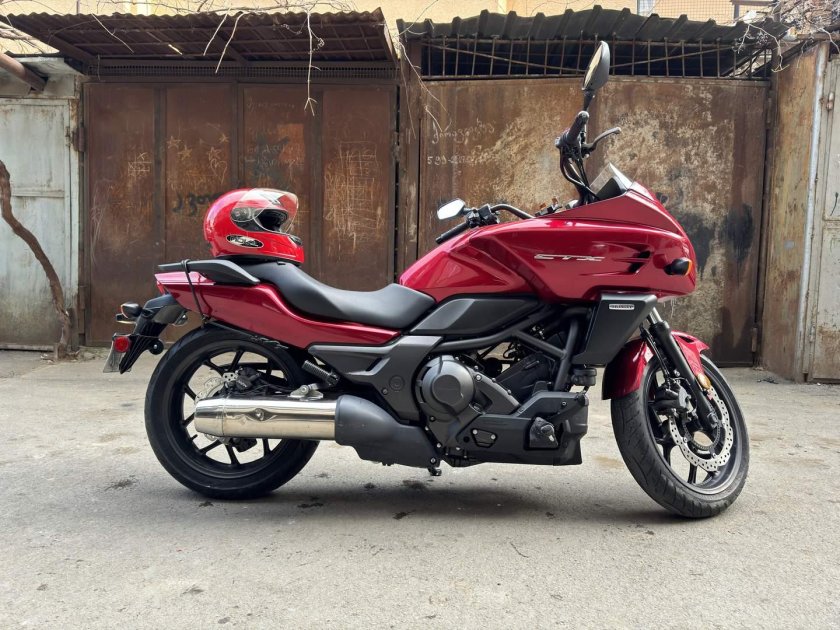 Honda ctx 700