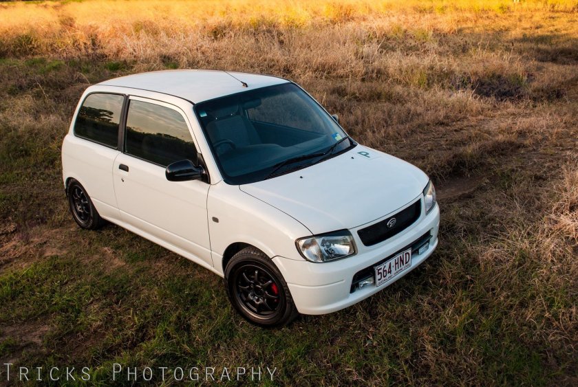 Daihatsu Mira l700