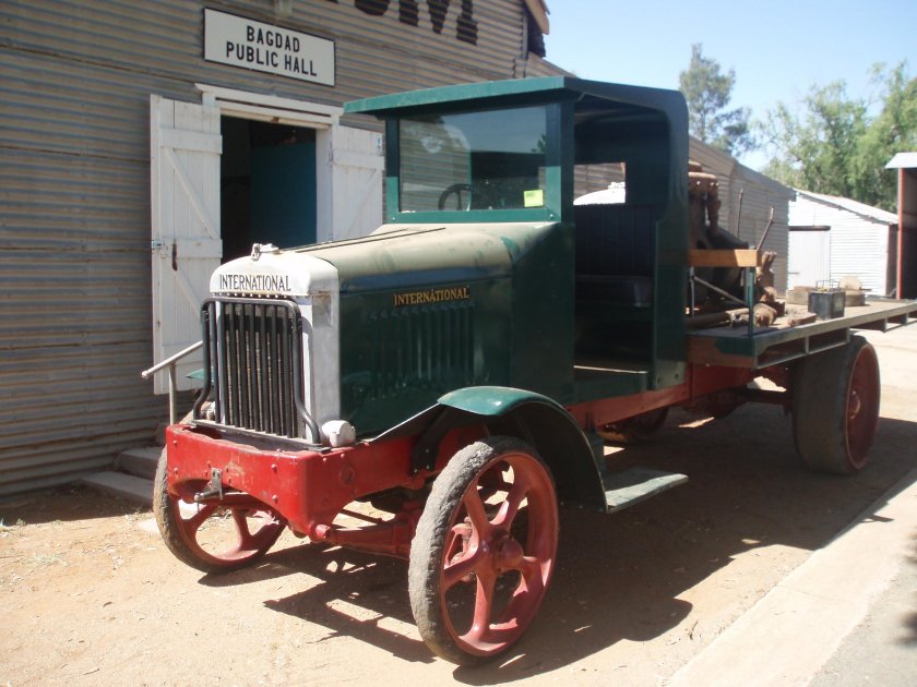 Грузовик International Harvester