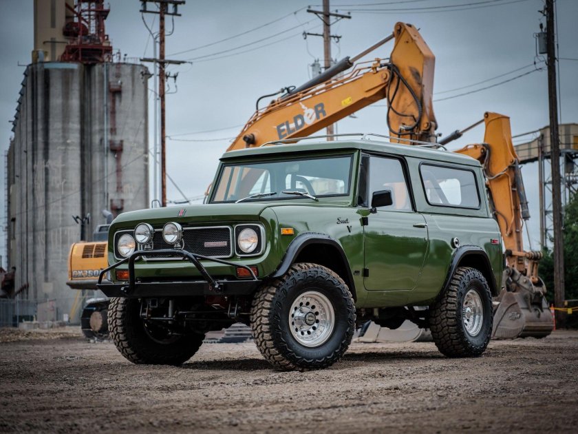 International Scout 800