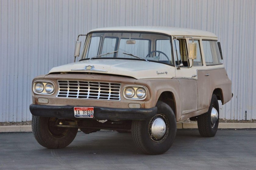 International Harvester Travelall