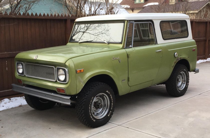 International Scout 800